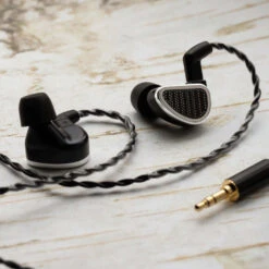 64 Audio Duo - Dual Drivers Universal IEM Earphones With Detachable Cable 8 64 Audio Duo - Dual Drivers Universal IEM Earphones With Detachable Cable -SENNHEISER Store 64 audio duo lifestyle1 MAIN main 1000x1000 1