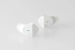 Final ZE3000 - True Wireless In Ear Isolating Earphones - White - Refurbished 7 Final ZE3000 - True Wireless In Ear Isolating Earphones - White - Refurbished -SENNHEISER Store 7J1A9045