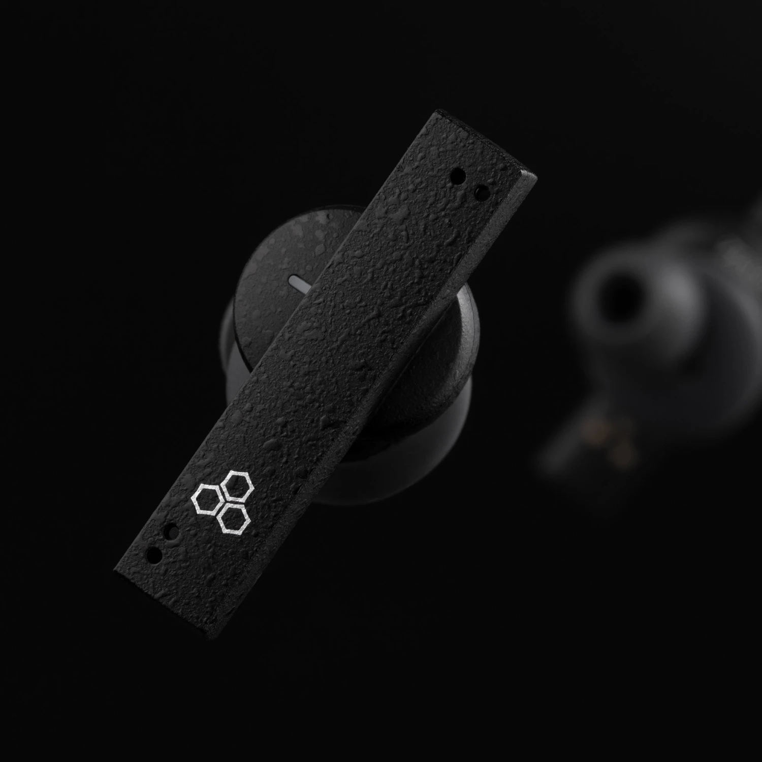 Final ZE8000 - Active Noise Cancelling True Wireless Earphones - Black - Refurbished 4 Final ZE8000 - Active Noise Cancelling True Wireless Earphones - Black - Refurbished - Image 2