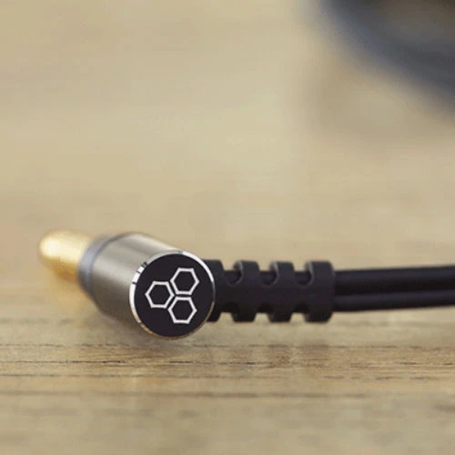 Final C112 Black MMCX Cable With 3.5mm Angled Plug - 1.2m 4 Final C112 Black MMCX Cable With 3.5mm Angled Plug - 1.2m - Image 2