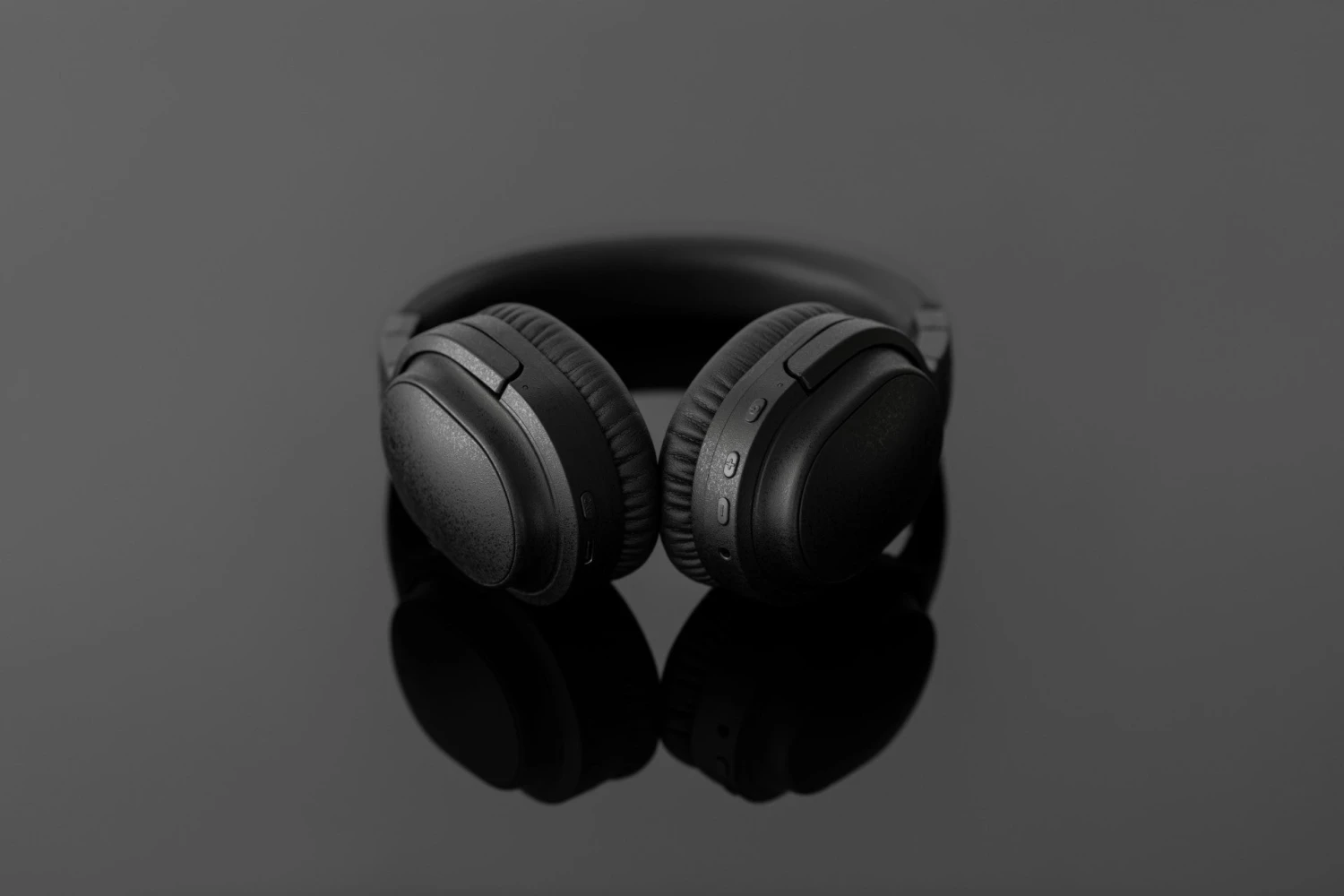 Final UX3000 - Wireless Active Noise Cancelling Headphones - Refurbished 5 Final UX3000 - Wireless Active Noise Cancelling Headphones - Refurbished - Image 3